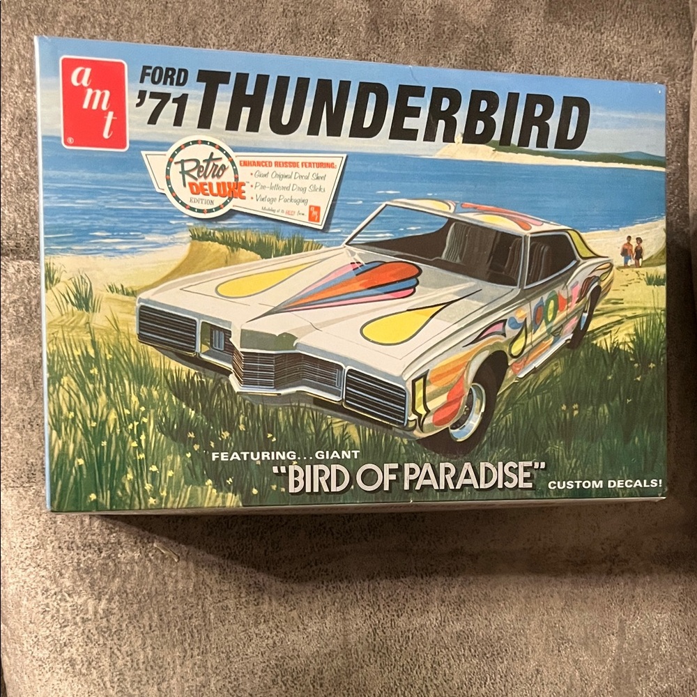 AMT Ford '71 Thunderbird “Bird of Paradise” Model Kit #920/12